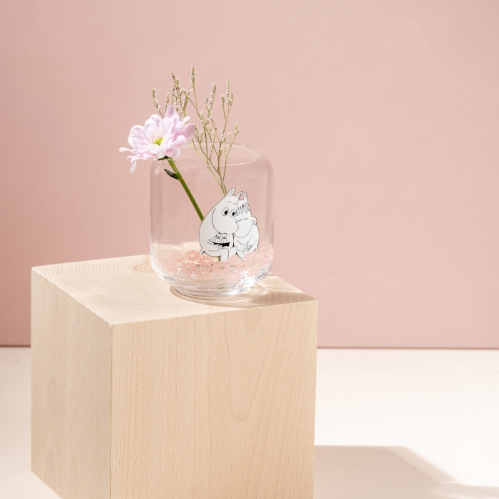 Moomin-by-Muurla-tealight-holder_vase-Together-10cm_6416114970797_setting3-scaled.jpg