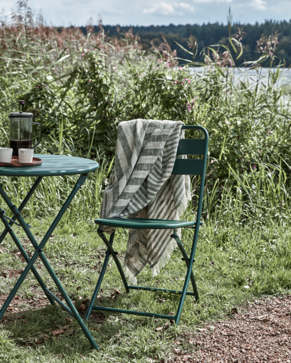 Roheliste triipudega pleed Fold House Doctor